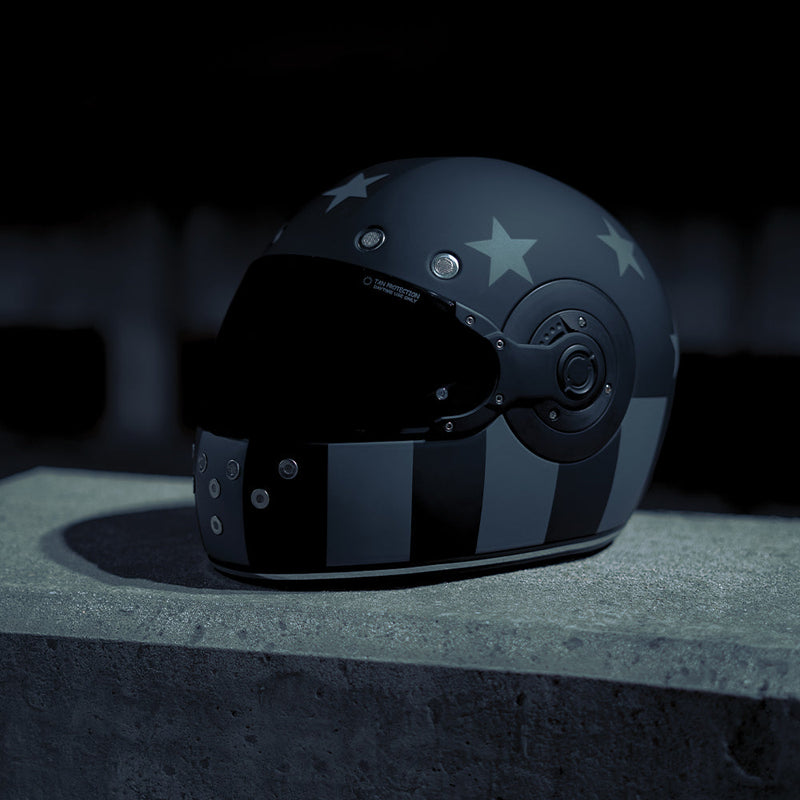 Load image into Gallery viewer, DOT &amp; ECE Approved Daytona Retro Full Face Motorcycle Helmet: Vintage Style for Men, Women, &amp; Youth - W/ Captain America Stealth
